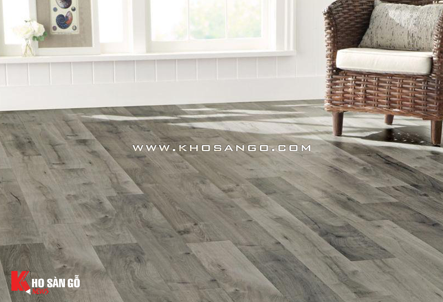 Sàn nhựa PVC hoàn thiện nội thất sàn sang trọng hiện đại.