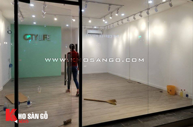 san-nhua-3k-vinyl-lot-san-trang-tri-shop-thoi-trang-tai-quan-3