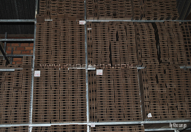 Kho sàn gỗ ngoài trời