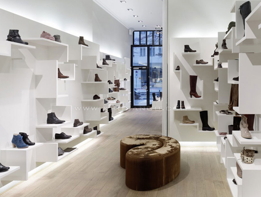 sàn gỗ công nghiệp lót showroom