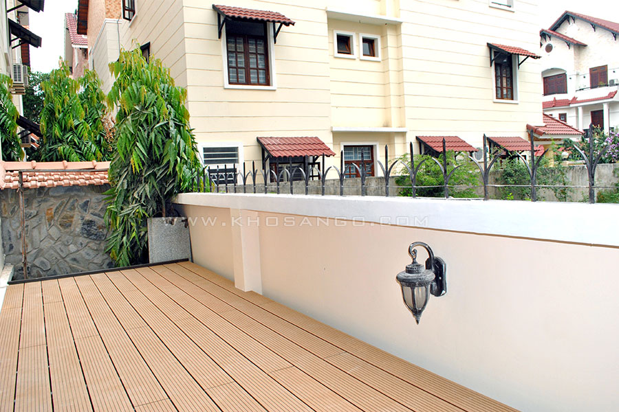gỗ nhựa lót sàn ban công