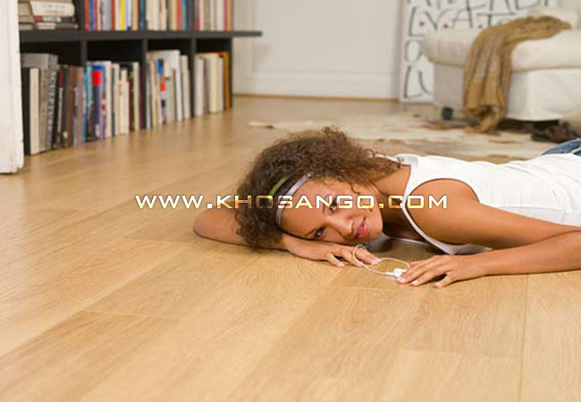 Hoàn thành lắp đặt sàn không gian nội thất trở nên sang trọng hơn