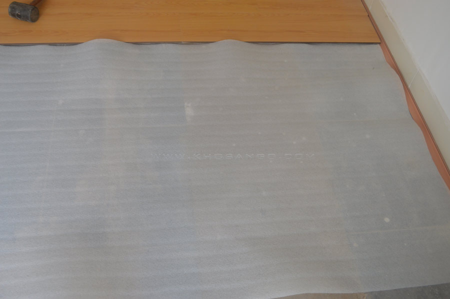 trải xốp lót sàn