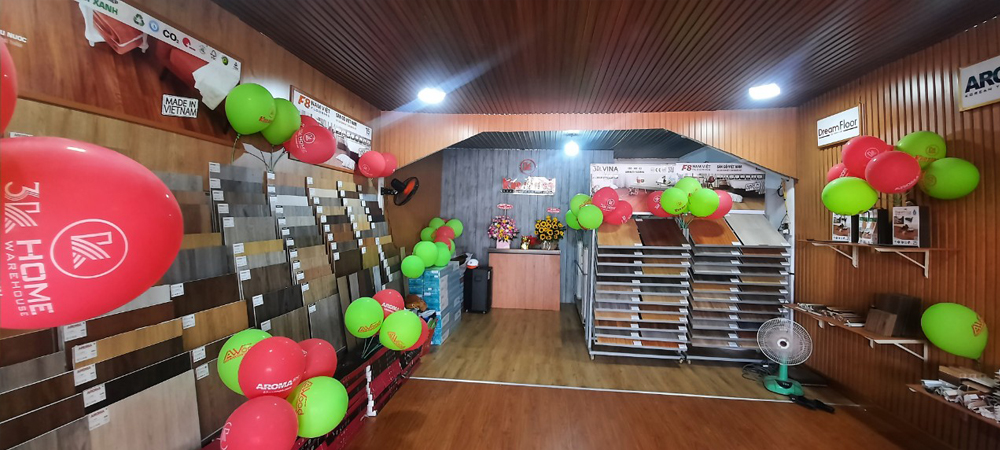 Hình ảnh không gian bên trong cửa hàng kho sàn gỗ bình thuận.